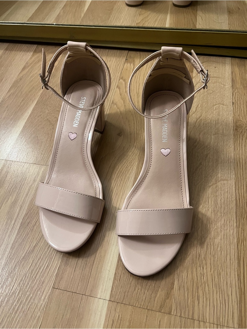 EUC Steve Madden Girls JCarrson  Heel Sandals size 4 Big Kid